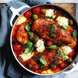 One-pan chicken with bocconcini and olives