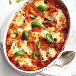 one-pot-cheesy-tomato-and-gnocchi-bake-2441670.jpg