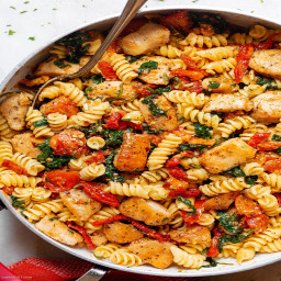 One-pot chicken and tomato pasta