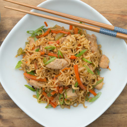 One-pot Chicken Chow Mein Recipe by Tasty