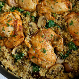 One-Pot Chicken, Quinoa, Mushrooms & Spinach Recipe