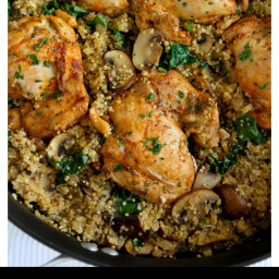 One-Pot Chicken, Quinoa, Mushrooms & Spinach Recipe