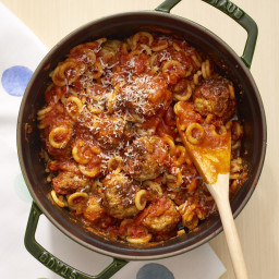 One-Pot Meatballs and Pasta Os