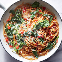 One-Pot Pasta With Spinach and Tomatoes