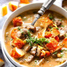 ONE POT Philly Cheesesteak Soup