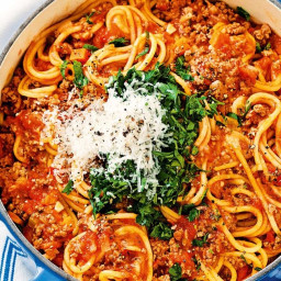 One-pot spaghetti bolognaise