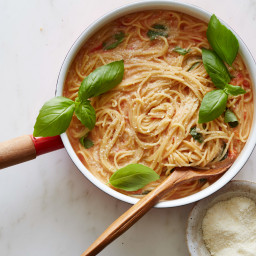 One-Pot Spaghetti with Fresh Tomato Sauce