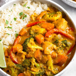One Pot Thai Coconut Chicken Curry with Veggies
