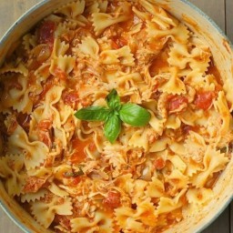 One-Pot Tomato, Basil, + Chicken Pasta
