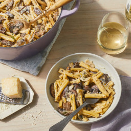 One-Pot White Wine Pasta with Mushrooms and Leeks