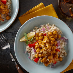 One Skillet Moroccan-Style Chickpea Bowl