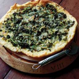 Onion and Kale Pizza
