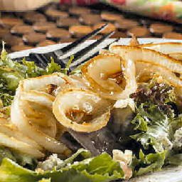 Onion and Walnut Salad