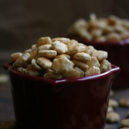 Onion Dill Oyster Crackers