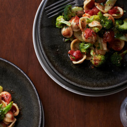 Orecchiette with Broccoli and Tomatoes