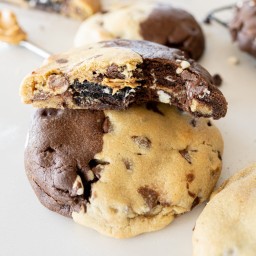 Oreo Brookie Recipe (Cookies & Dreams Copycat)