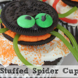 Oreo Stuffed Spider Cupcakes | Fun For Halloween!