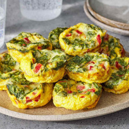 Our Roasted Red Pepper & Spinach Egg Bites Are 10 Times Better Than Sta