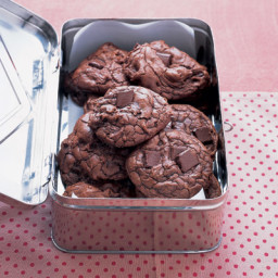 outrageous-chocolate-cookies-2055673.jpg