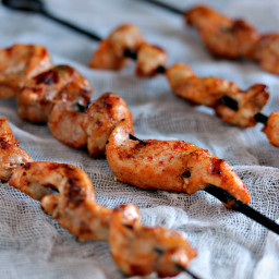 Low-carb Oven Chicken Skewers with Rustic Veggies