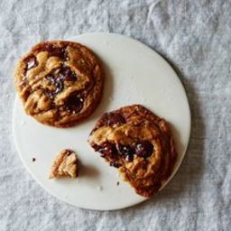 Ovenlys Secretly Vegan Salted Chocolate Chip Cookies