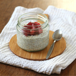 Overnight oat and chia breakfast pudding