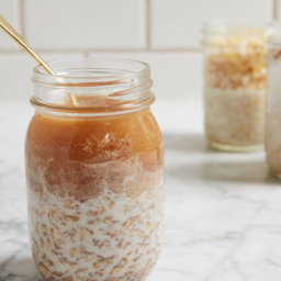 Overnight Oats with Apple and Cinnamon