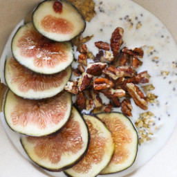 Overnight Oats with Figs and Honey