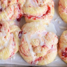 overnight-strawberry-cream-cheese-sweet-rolls-2245477.jpg