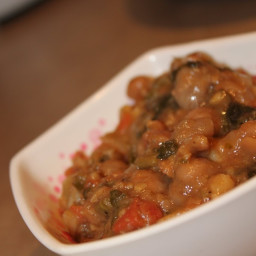 Palak Chole! (Garbanzo beans/chana and Spinach curry)