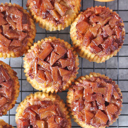 Paleo Apple Cinnamon Upside Down Muffins