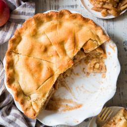 Paleo Apple Pie {Gluten-Free, Dairy Free Option}