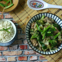 {Paleo} Chicken Stir Fry with Broccoli + Cabbage
