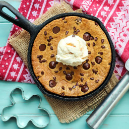 Paleo Gingerbread Chocolate Chip Skillet Cookie