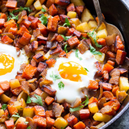 Paleo Sweet Potato Hash with Apples and Bacon {Whole30}