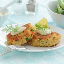 Pan-Fried Crab Cakes With Dill Sauce
