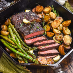 Pan-Fried Garlic Butter Steak with Crispy Potatoes and Asparagus
