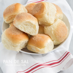 pandesal-filipino-bread-rolls-the-little-epicurean-2579120.jpg