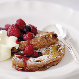 Panettone french toast with mixed berries