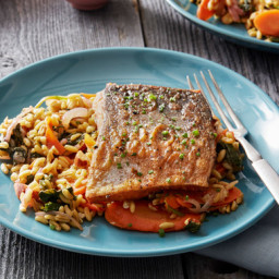 Paprika and Fennel-Spiced Salmonwith Spinach, Carrots and Khorasan Wheat