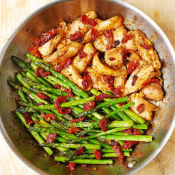 paprika-chicken-asparagus-and-sun-dried-tomatoes-skillet-1991525.jpg