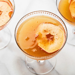 paradise-apple-thanksgiving-cocktail-recipe-with-bourbon-apple-cider-...-2840018.jpg