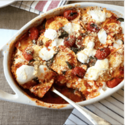 Pasta Bake: Ravioli with Fresh Tomatoes and Spinach