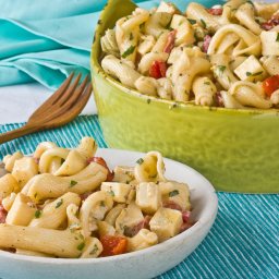 Pasta Salad with Gouda, Red Peppers and Artichoke Hearts