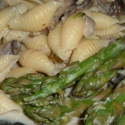 Pasta Shells with Portobello Mushrooms and Asparagus in Boursin Sauce