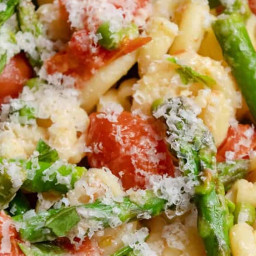 Pasta With Asparagus And Cherry Tomatoes