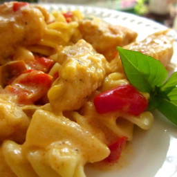 pasta-with-chicken-and-pepper-cheese-sauce-1701882.jpg