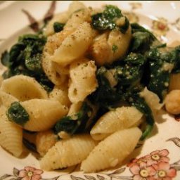 pasta-with-chickpeas-and-spinach-2.jpg