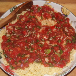 pasta-with-fresh-tomato-sauce-3396fa.jpg