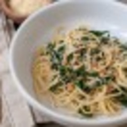 pasta-with-kale-lemon-and-toasted-walnuts-2719730.jpg